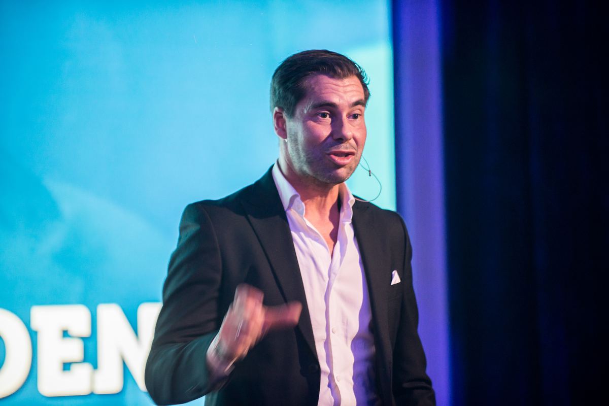 Ole-Arvid Liodden - LinkedIn for selgere: fra scrolling til kundemøter